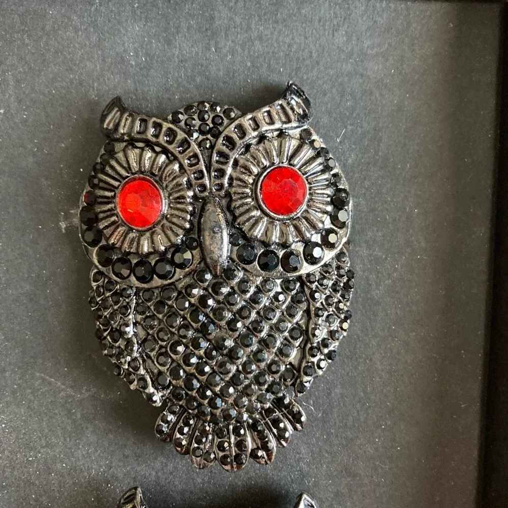Tahari Napkin Rings Owl black with red stone eyes new